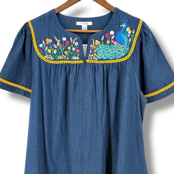 Go Softly Denim Embroidered Floral Peacock Patio Dress Sz Medium Full Zip - Picture 3 of 8